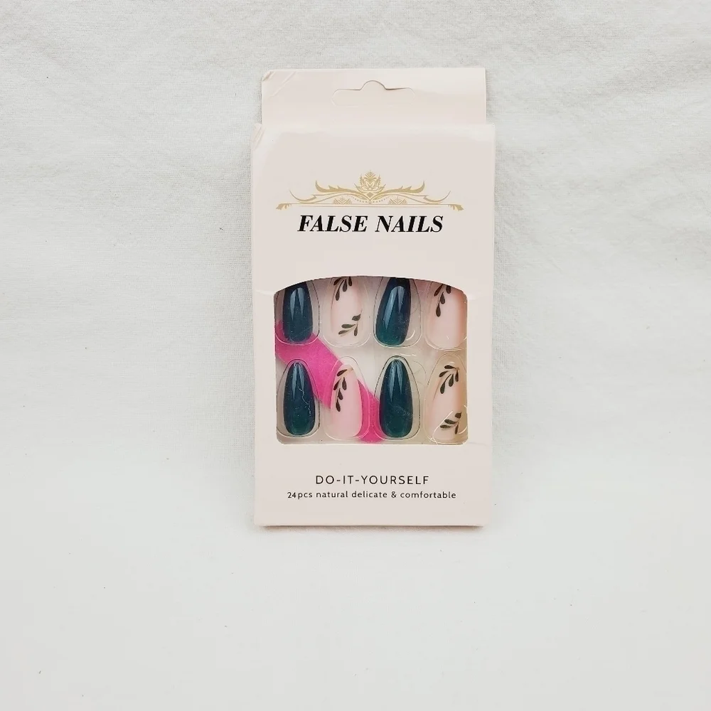 24 Pieces Fake Press On Nails